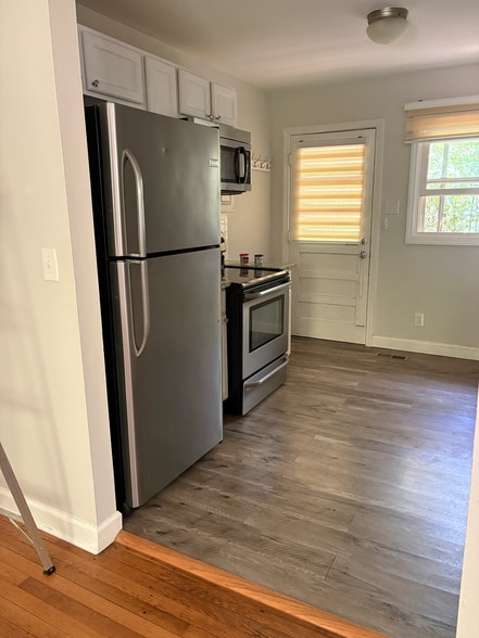 Kitchen - 2211 Pike Street