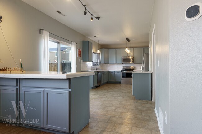 Building Photo - 9510 Pony Gulch Way