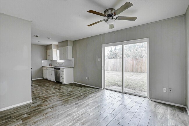 Building Photo - 4969 E Ridge Creek Dr