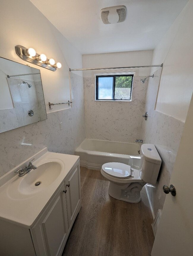 Building Photo - 485 S Fair Oaks Ave