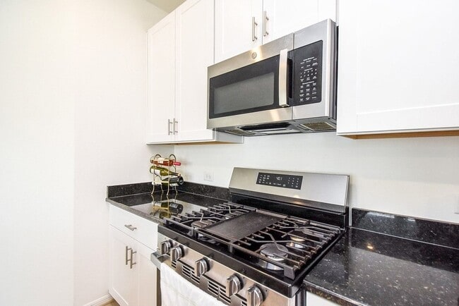 Building Photo - 18006 Whitetail Run Ln