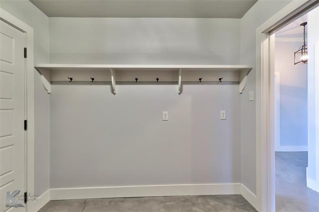 Building Photo - 3802 Carrera Ln