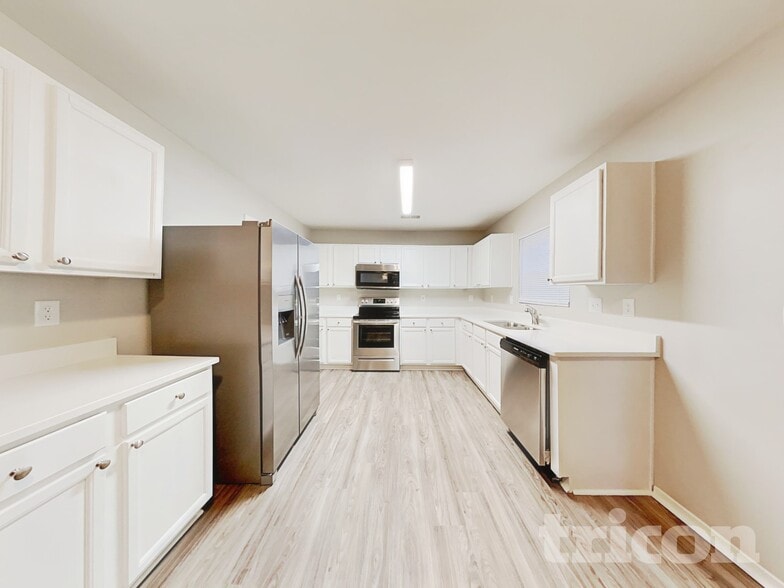 Building Photo - 9108 Old Ash Ct