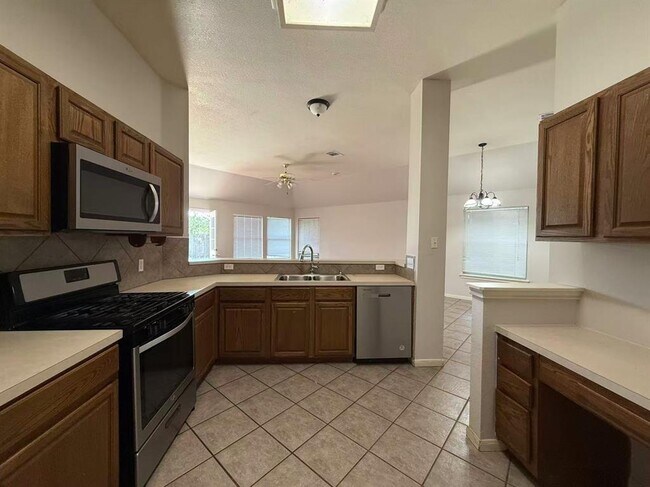 Building Photo - 17825 Madden Dr