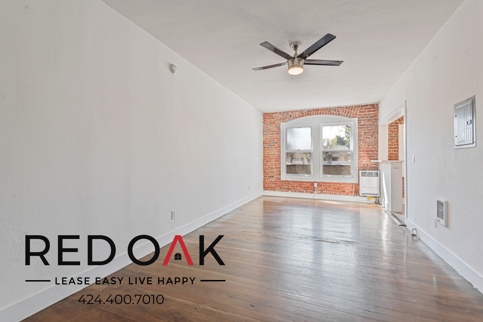 Building Photo - 5407 Sierra Vista Ave