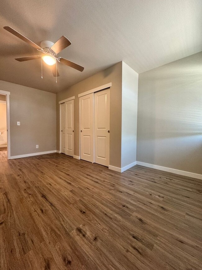 Building Photo - Available Now! 3 Bed/1.5 Bath Close to Downtown Lodi