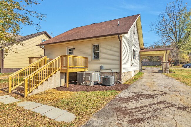 Building Photo - 416 Highland Ct