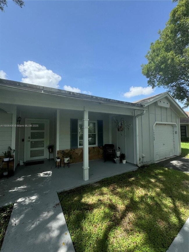 Primary Photo - 14568 SW 142nd Ct Cir S
