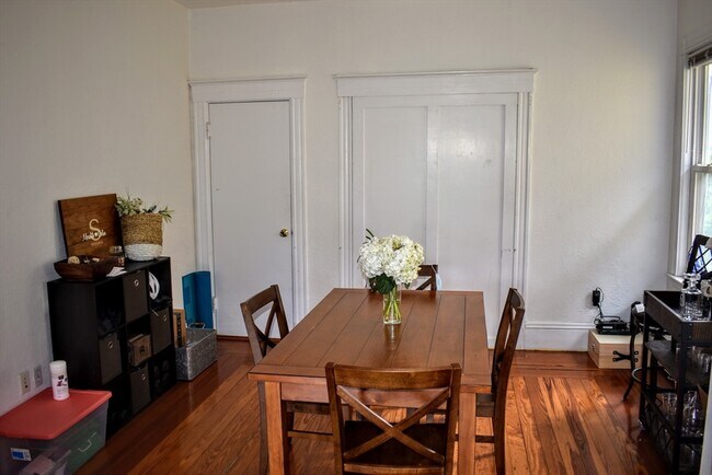 Building Photo - 43 Oakview Terrace