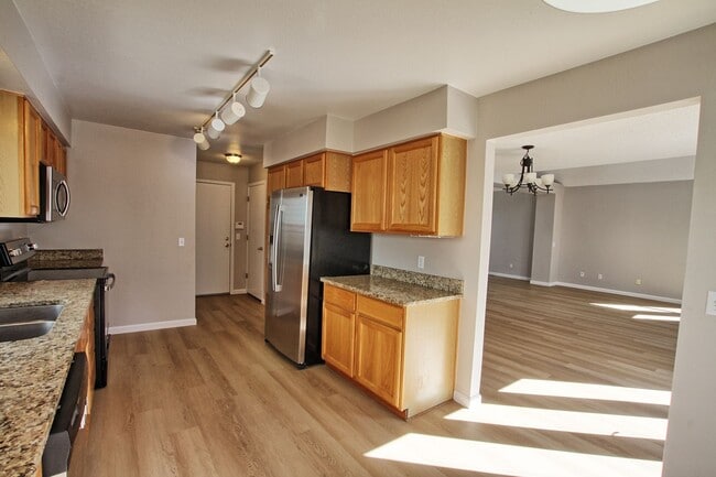 Building Photo - 17048 Campo Dr