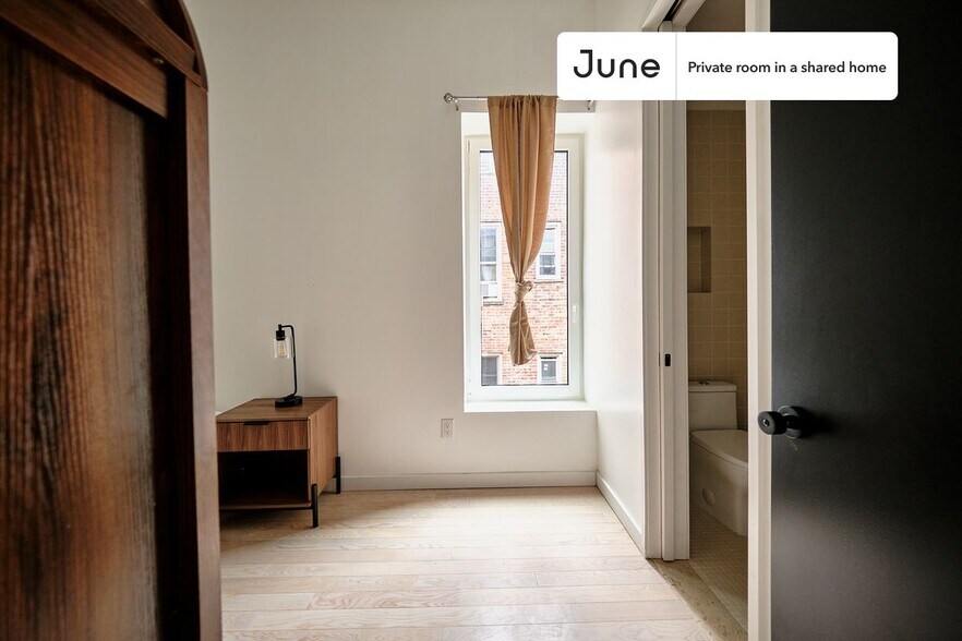 Building Photo - Room in Shared 4 bed/4 bath home