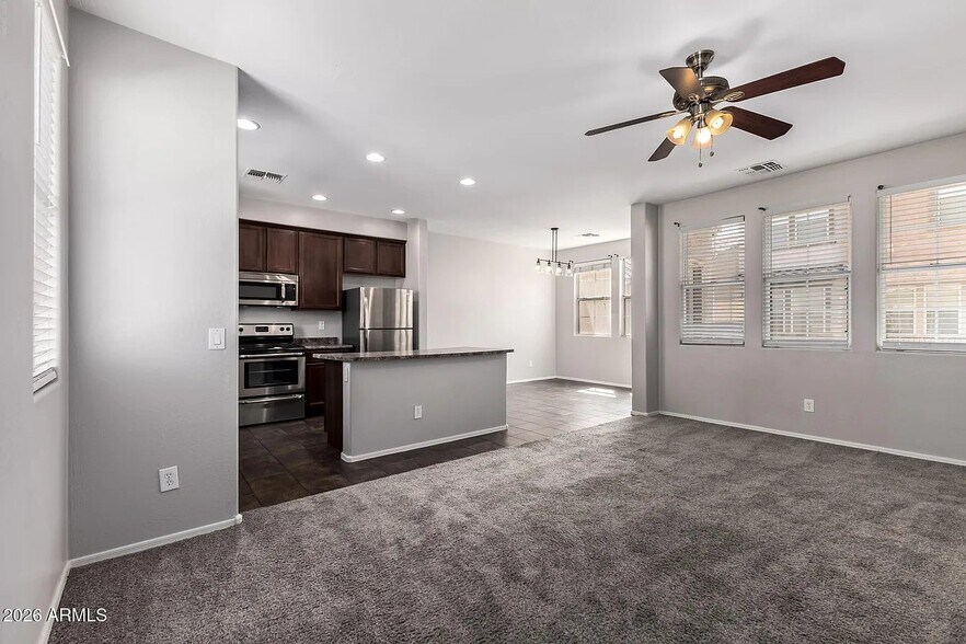Building Photo - 2026 N 78th Glen