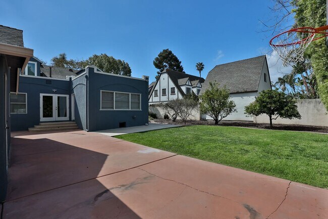 Building Photo - 1020 Madison Ave