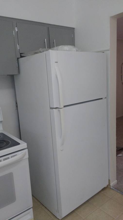 Building Photo - 5665 W Ellsworth Ave