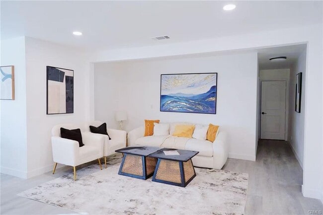 Building Photo - 3813 W 173rd St