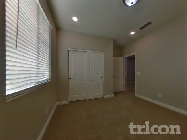 Building Photo - 24896 N 144th Ln