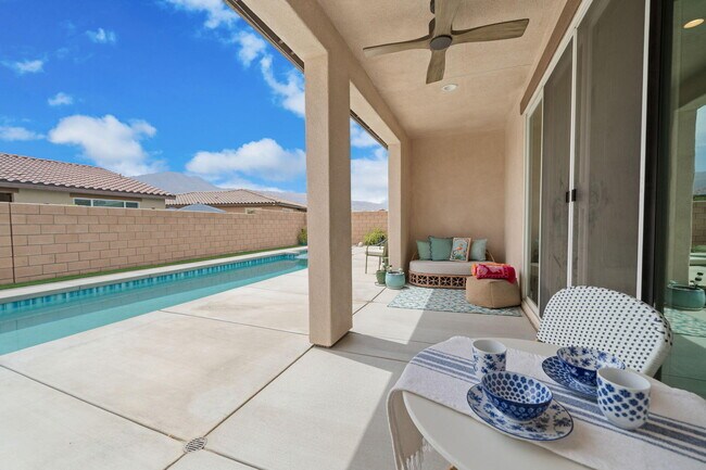 Building Photo - 81887 Via Encinitas