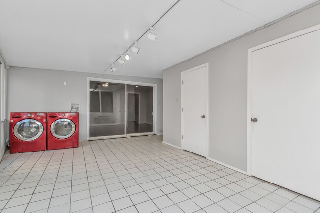 Building Photo - 4611 Merwin St