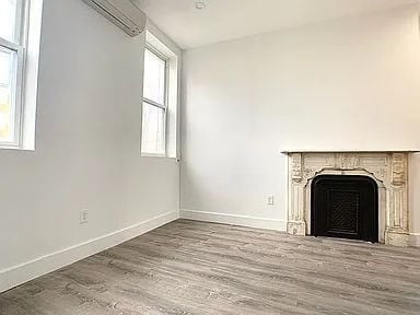 Building Photo - 231A Madison St