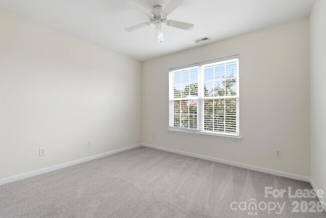 Building Photo - 16903 Hampton Trace Rd