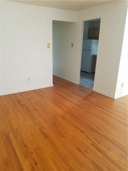 Building Photo - 2232 Broadway Ave