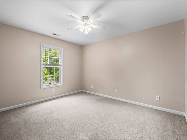 Building Photo - 156 Old Beechtree Ln