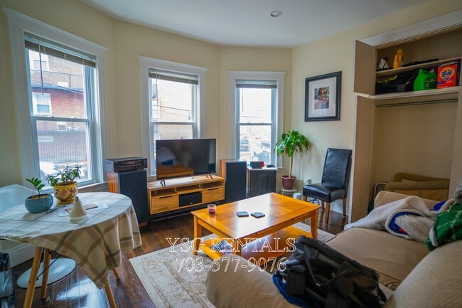 Building Photo - 36 Sumner St