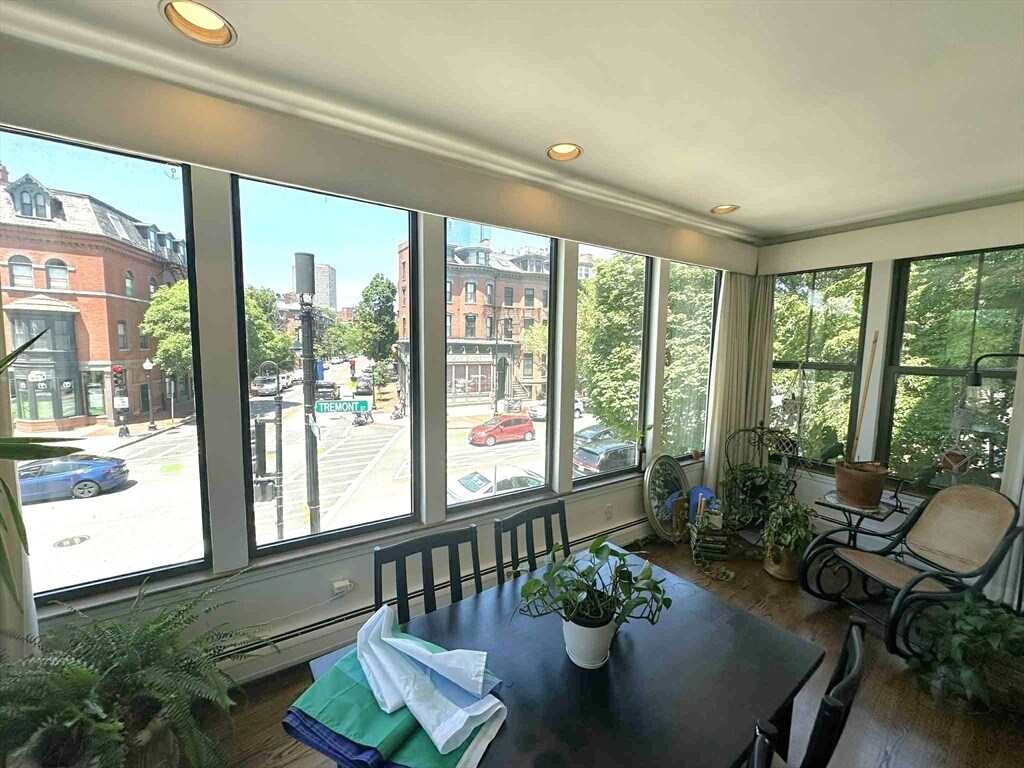 Building Photo - 608 Tremont St