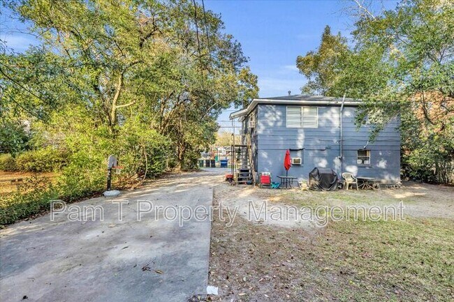 Building Photo - 1408 E 38th St