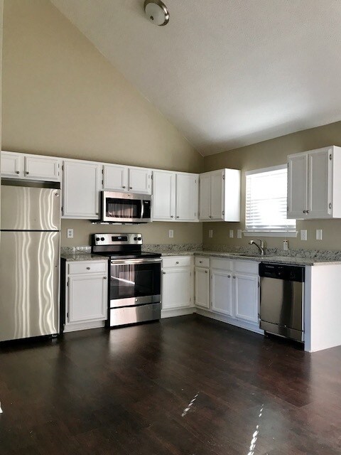 Building Photo - 6756 Brittany Pl