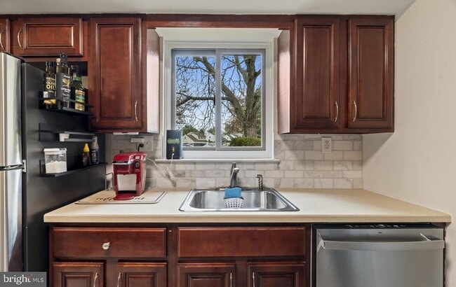 Building Photo - 4702 CHELSEA Ct