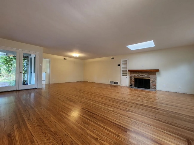 Building Photo - 4088 Laguna Way