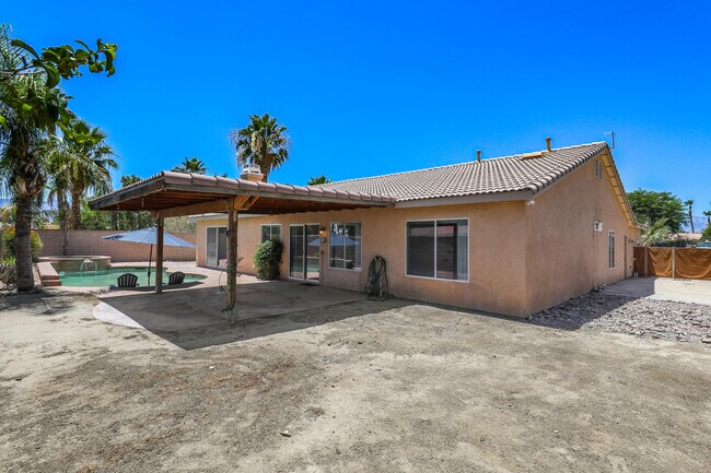 Building Photo - 47820 Calle Zafiro