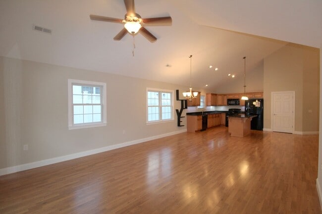 Building Photo - 500 Callaway Circle