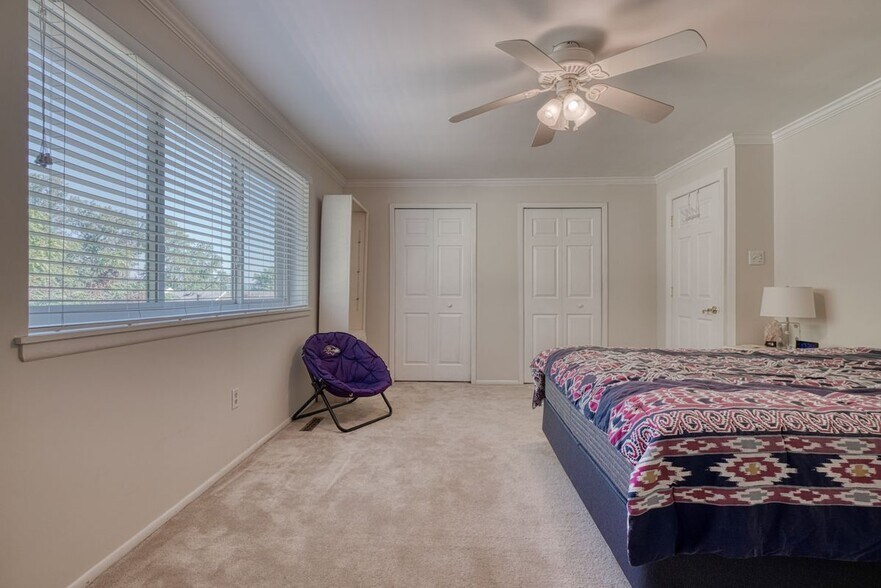 Building Photo - 18 Collis Ct