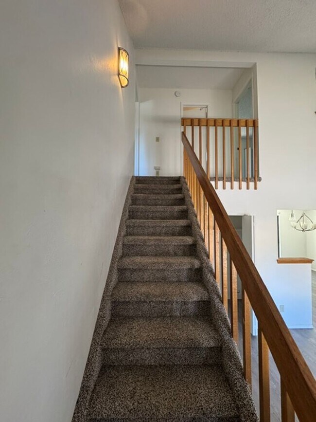 Building Photo - 5038 Rainbow Harbour Cir