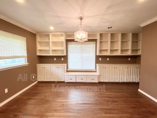Building Photo - 4559 Hockaday Dr