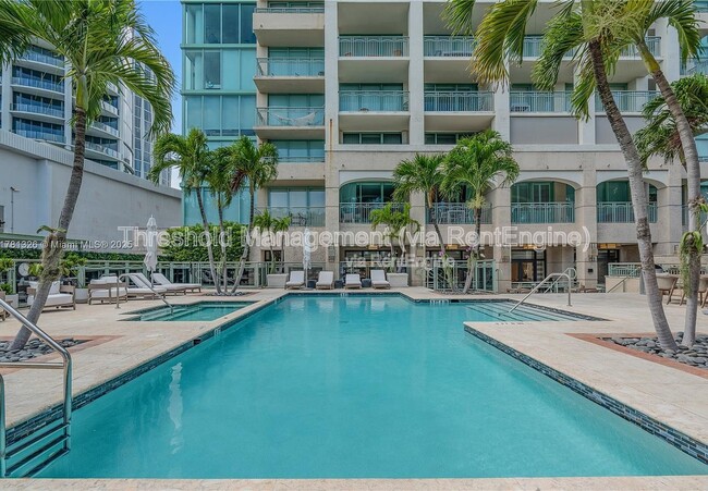 Building Photo - 3400 SW 27th Ave