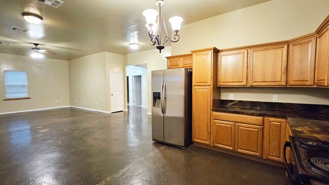 Building Photo - Rural Living- 4 bed/2.5 bath-Piedmont