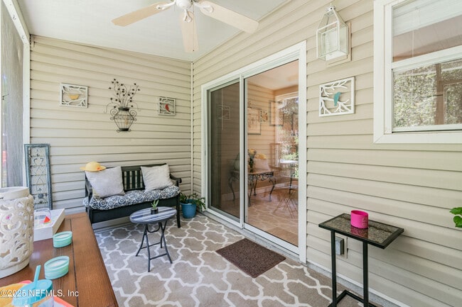 Building Photo - 1841 Lago Del Sur Drive