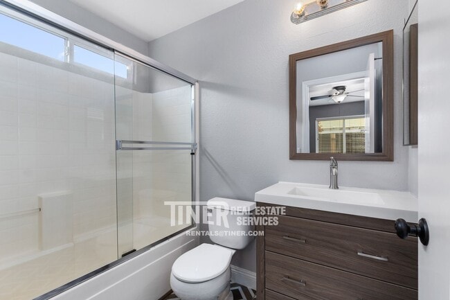 Building Photo - 1981 Amber Fields Way