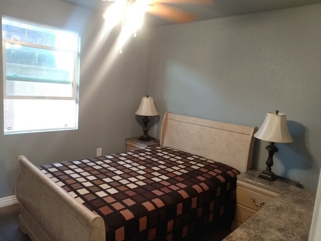 Building Photo - Charming 2BR House in Rosamond