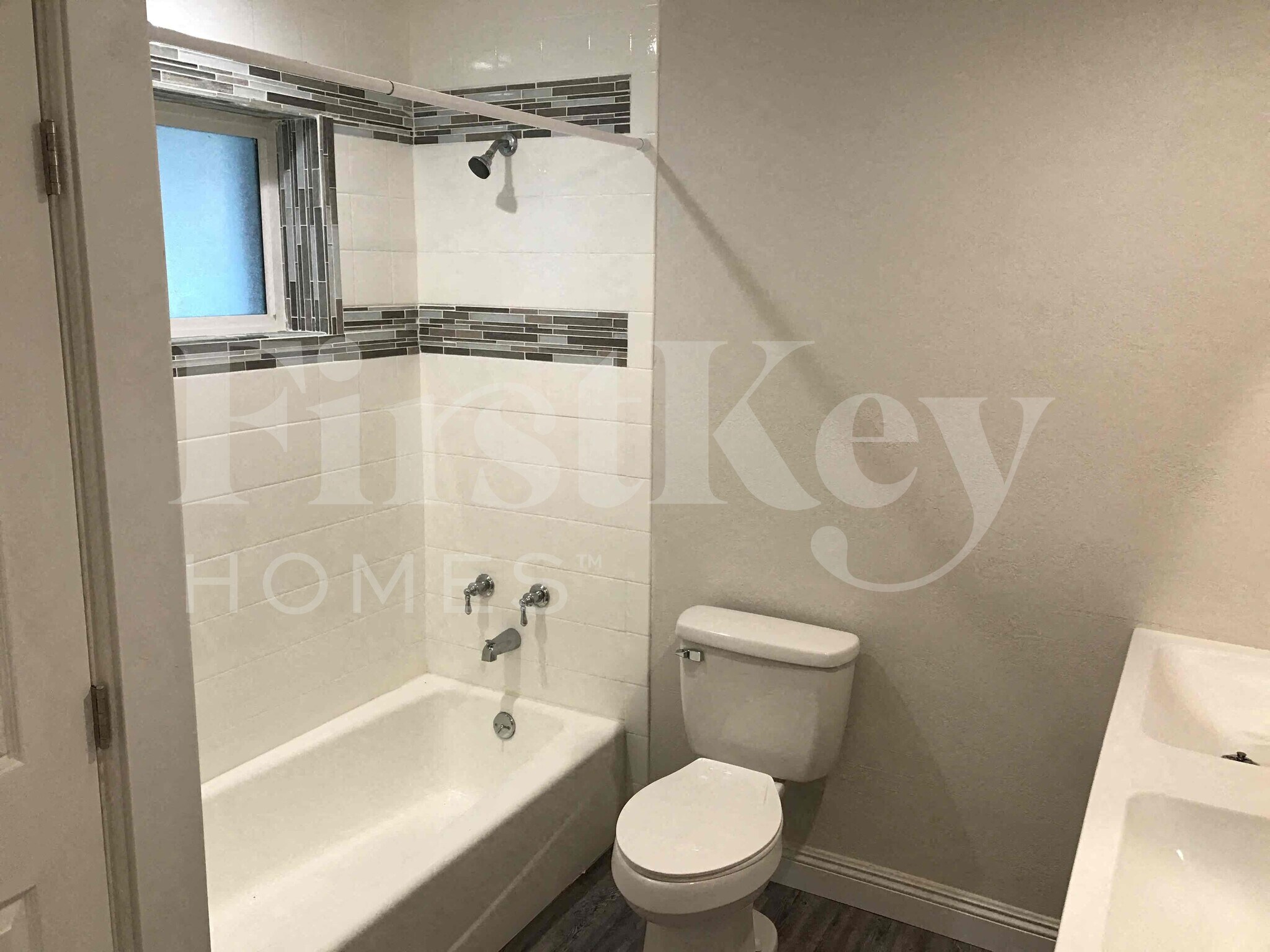 Building Photo - 7427 E McKinley St