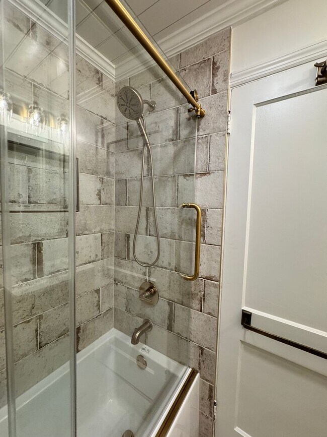 Building Photo - 7713 Knoll St