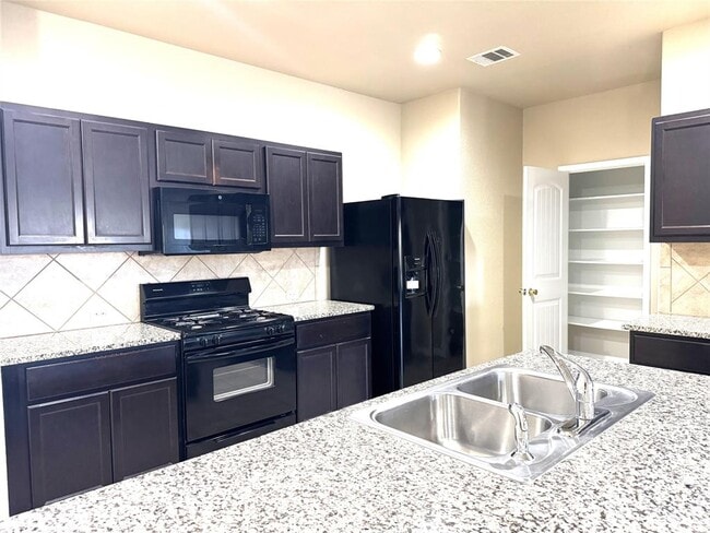 Building Photo - 1429 Maier Dr