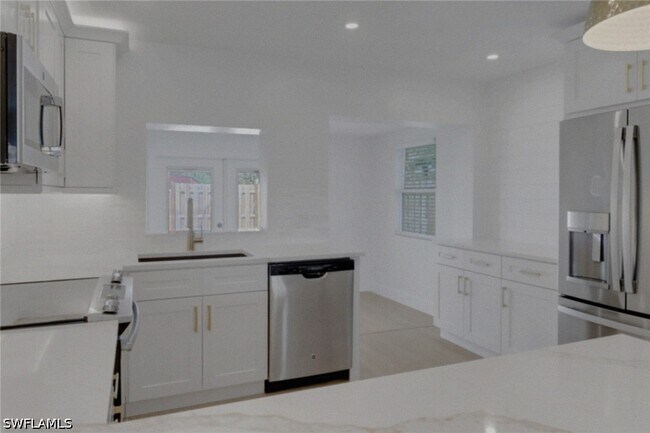 Building Photo - 4525 Fluvia Ave