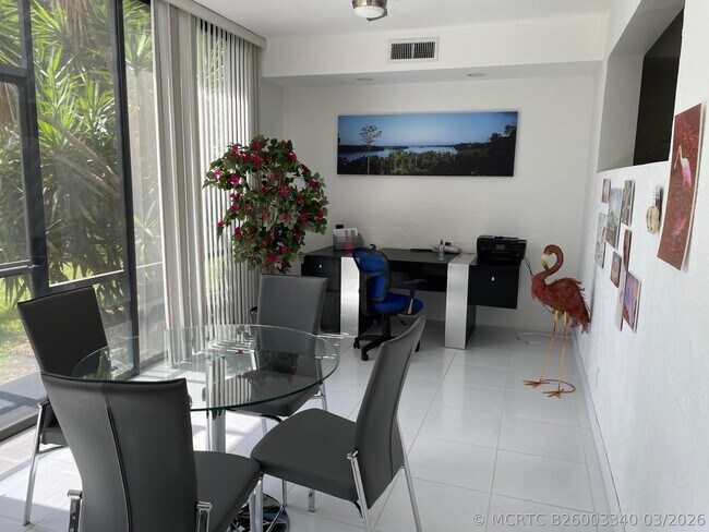 Building Photo - 11530 Briarwood Cir