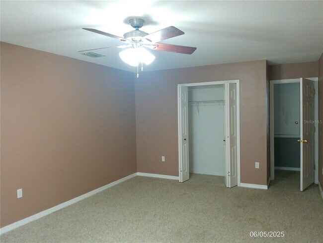 Building Photo - 200 Fish Hawk Dr