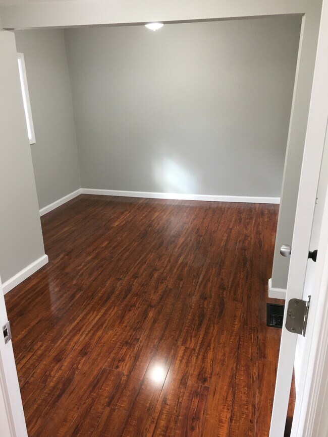 Building Photo - 328 Washington Ave