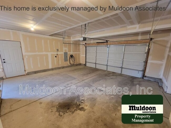 Building Photo - 6052 San Mateo Dr